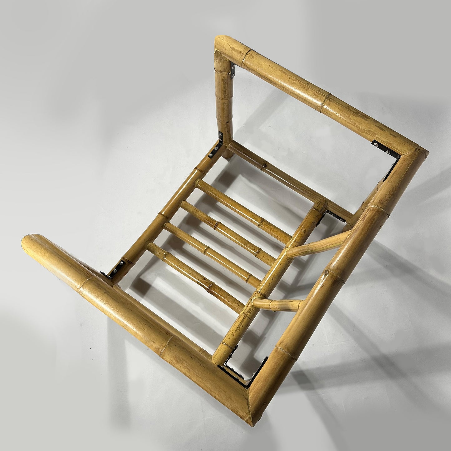 trefoil bamboo frame chair