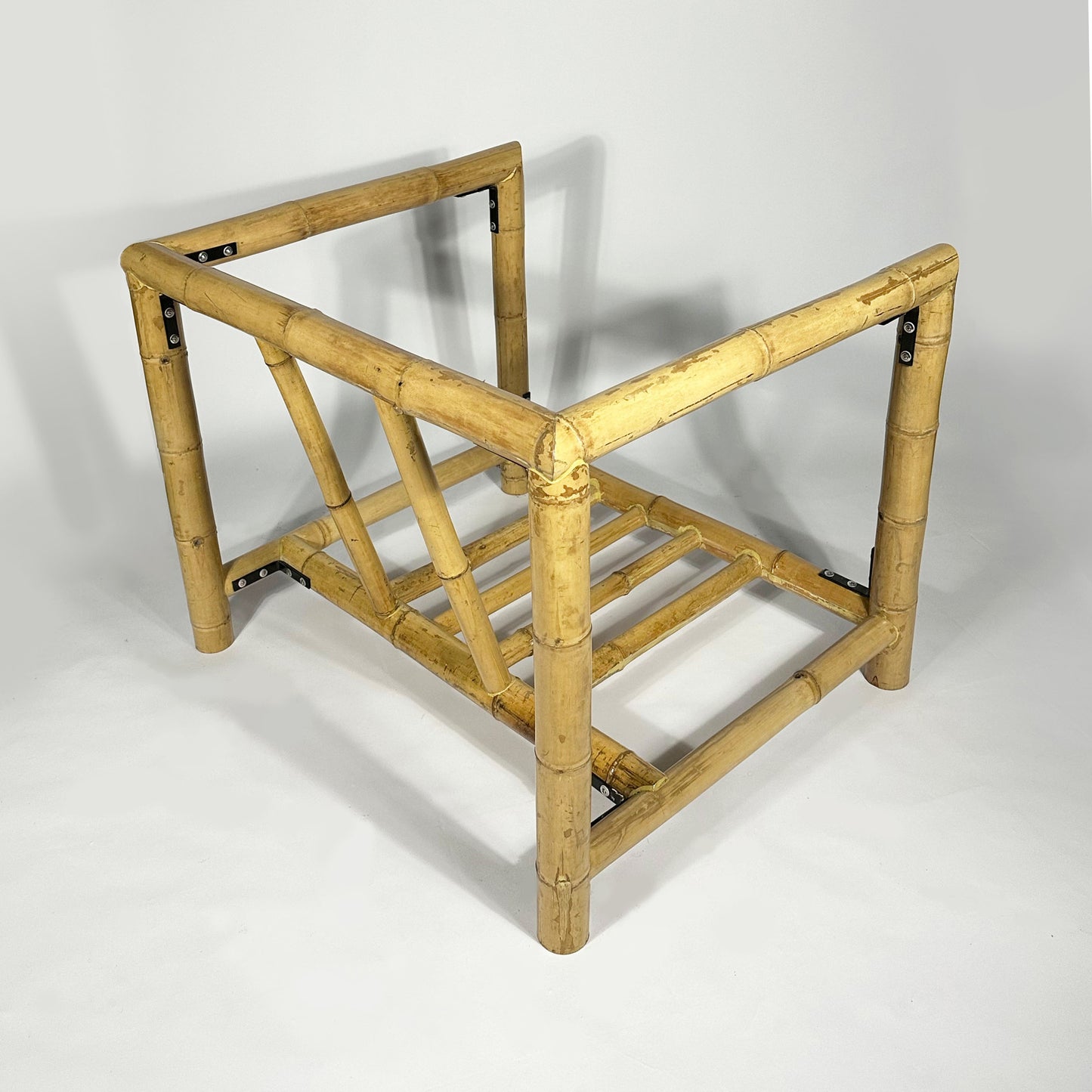 trefoil bamboo frame chair