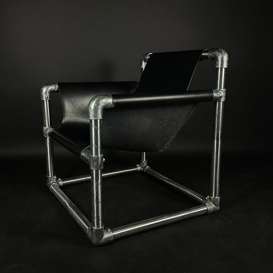 trefoil tension chair